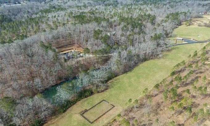 Canton Otro | HORSE FARM ON PRIVATE 22 ACRES + TROUT POND