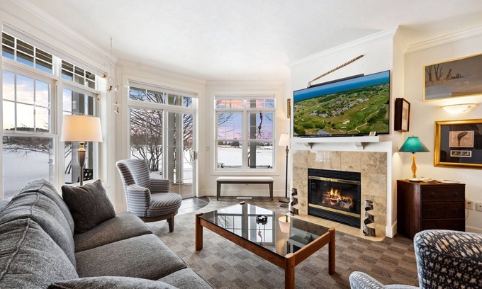 Egg Harbor Condominio | Horseshoe Bay Club Cottage #7-Inclusive Golf Course and Club Access!