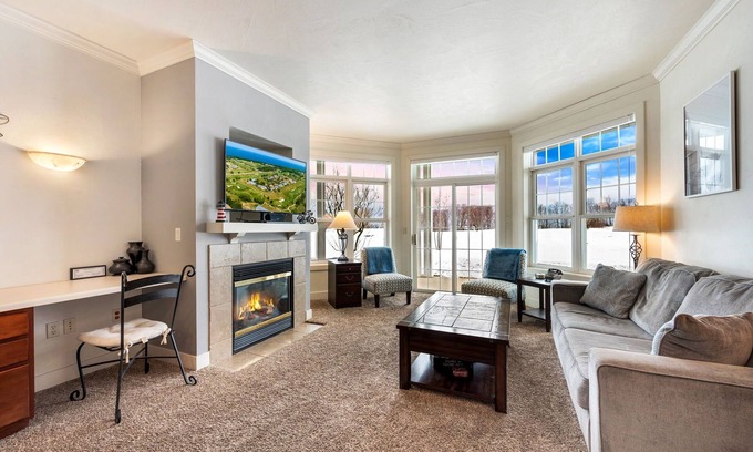 Egg Harbor Condominio | Horseshoe Bay Club Cottage #1-Inclusive Golf Course and Club Access!