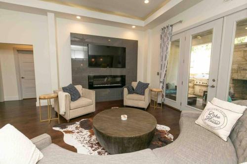 Horseshoe Bay Casa | Horseshoe Bay Stunner! Luxury!