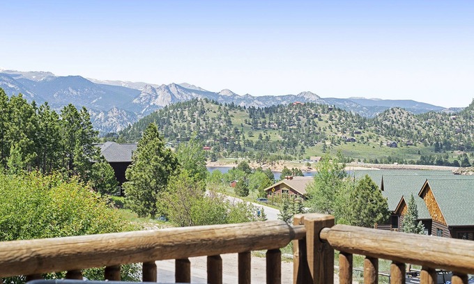 Estes Park Condominio | Horsetooth Peak 26C - 1 Br condominio con bañera de hidromasaje, Marys Lake y vistas a la montaña!