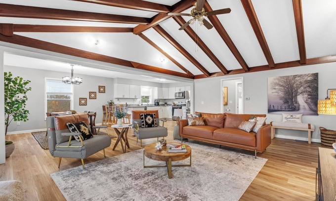 Elizabethtown Casa | Horsin Around 2-bedroom house in Elizabethtown
