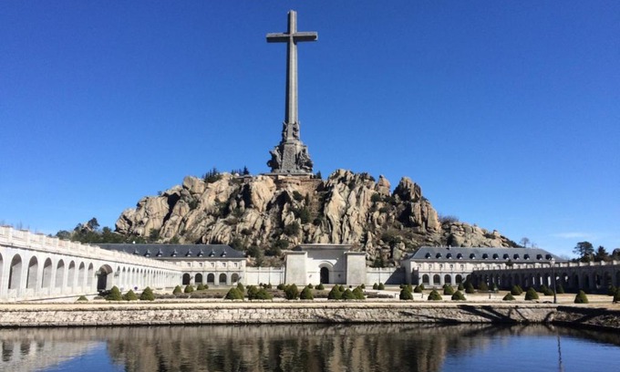 San Lorenzo de El Escorial Casa | Hospedería Santa Cruz