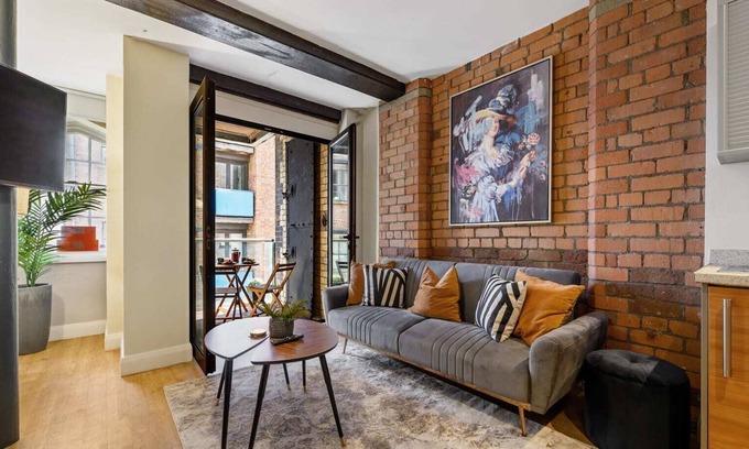 St George's Quarter Apartamento | Host Apartments | Queen Square Apartment