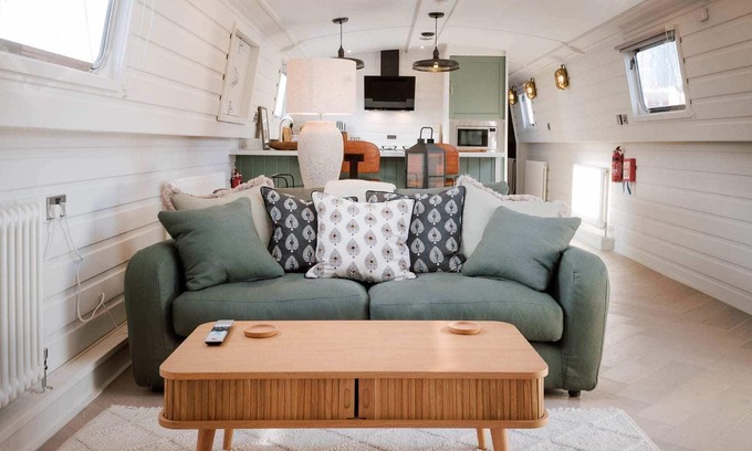 Liverpool Alquiler De Eote | Host Apartments | The Canal Boat Retreat