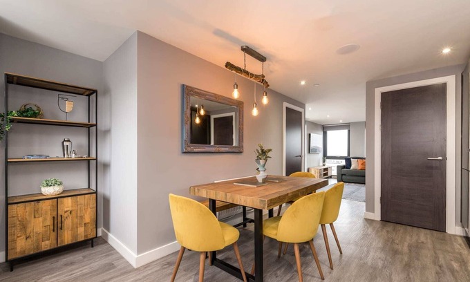 Baltic Triangle Apartamento | Host Apartments | The Baltic Penthouse 1