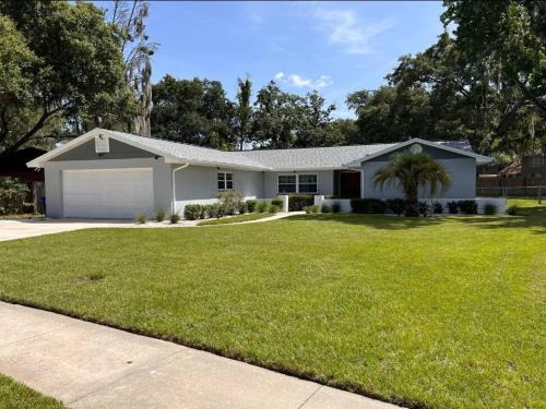 Lakeland Casa | Host Hubble Private Rooms in Southern Lakeland