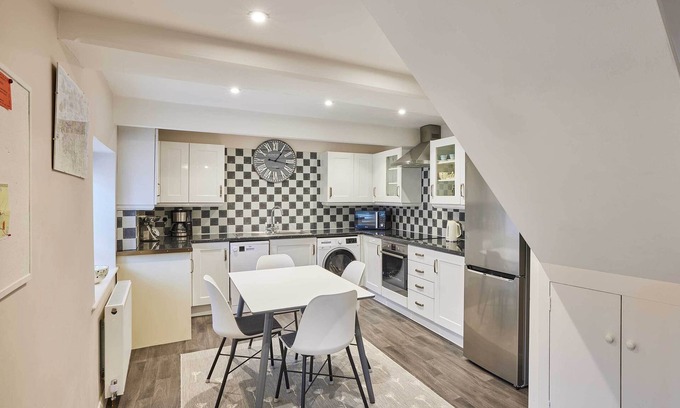 Kirkbymoorside Casa | Host & Stay | Anvil Cottage