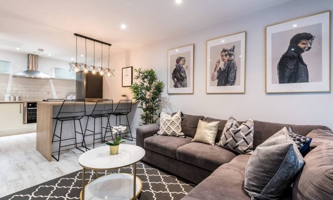 Baltic Triangle Apartamento | Host & Stay | Baltic Balcony Apt
