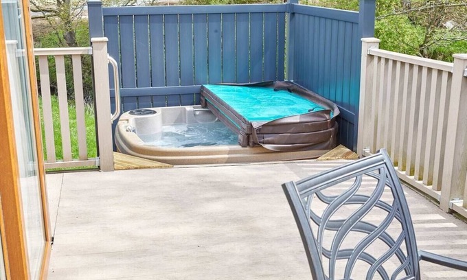 Morpeth Cabina | Host & Stay | Butterfly Lodge