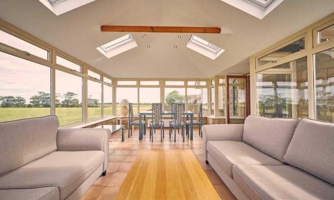 North Sunderland Casa | Host & Stay | Cheviot View
