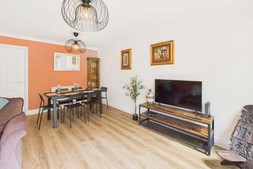 Cheltenham Casa | Host & Stay - Clearwell Gardens