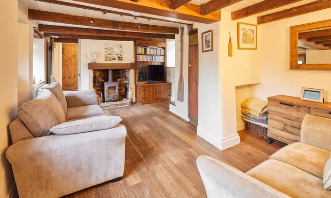 Fylingthorpe Casa | Host & Stay | Colcott Cottage