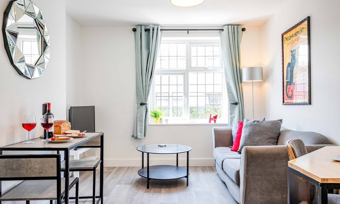 Caterham Apartamento | Host & Stay | Croydon Road Apartment