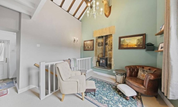 Calver Casa | Host & Stay | Foxglove Cottage