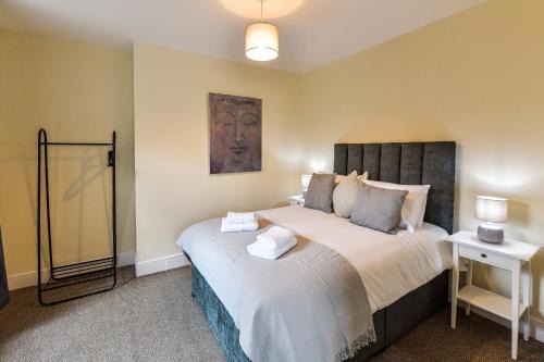 Landore Casa | Host & Stay - Gerald House