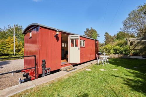 Akeld Casa | Host & Stay - Guards Van