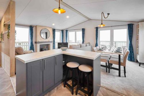 Pickering Chalet De Esquí | Host & Stay - Linden Lodge, Ashdown Retreat