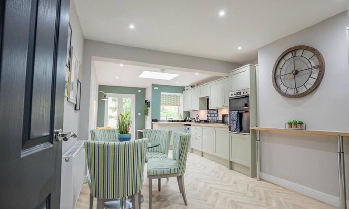 Pontrilas Casa | Host & Stay | Lower Chestnut House