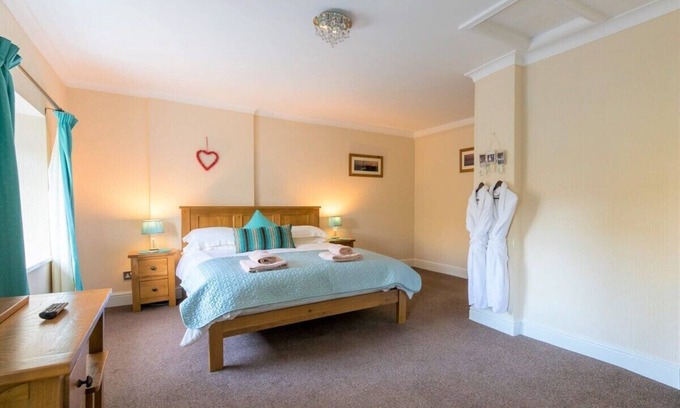 Belford Casa | Host & Stay | No.4 Daisy Cottage