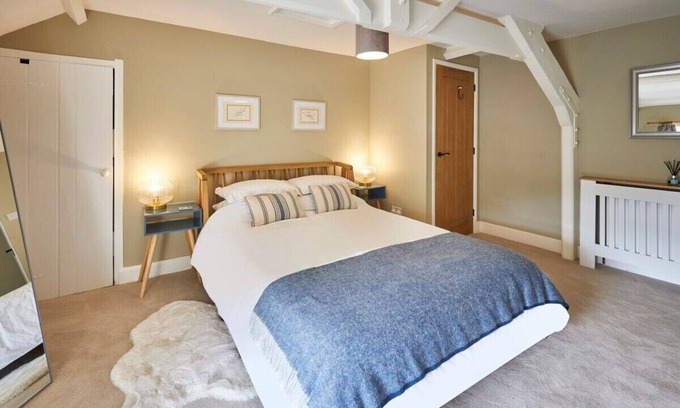 Newbrough Casa | Host & Stay | North Cottage