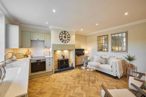 Birstall Casa | Host & Stay - Oakwell Cottage