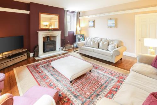 Lesbury Casa | Host & Stay - Old Reading Room