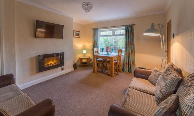 Belford Casa | Host & Stay - Poppy Cottage
