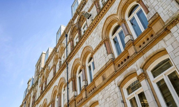 St George's Quarter Apartamento | Host & Stay | Queen Square Apartment
