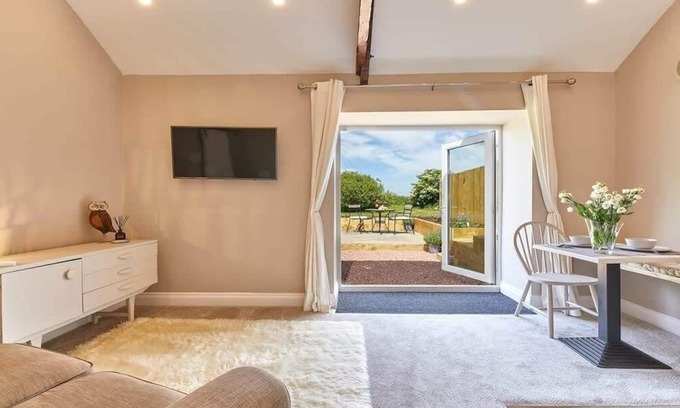 South Charlton Casa | Host & Stay | The Pepper Pot