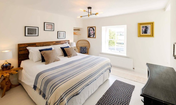 Richmond Casa | Host & Stay | Virginia House