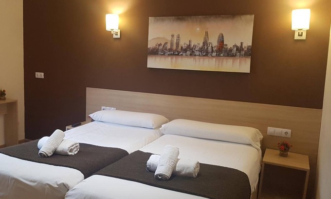 L'Antiga Esquerra de l'Eixample Casa | Hostal Barcelona Travel