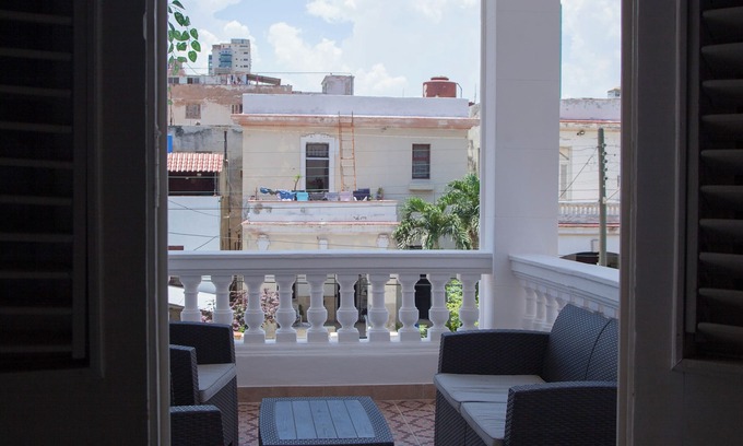 El Vedado Casa | Hostal Calis Habana