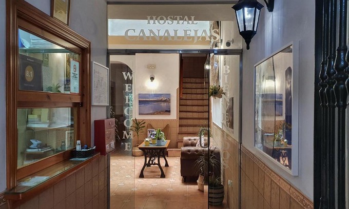 Centro histórico Hotel | Hostal Canalejas