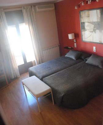 Benabarre Casa | Hostal Delgado
