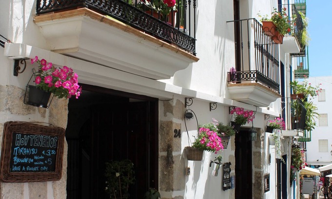 Centro histórico de Peniscola Casa | Hostal Dios Esta Bien