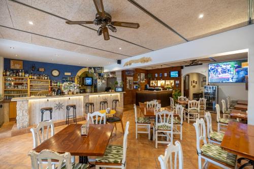 Colonia Sant Jordi Casa | Hostal Doris - Adults Only