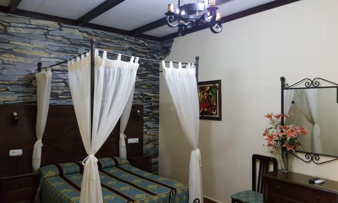 Bollullos Par del Condado Casa | Hostal El Lirio