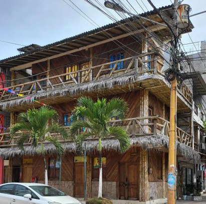 Montanita Casa | Hostal ElRojo Montañita