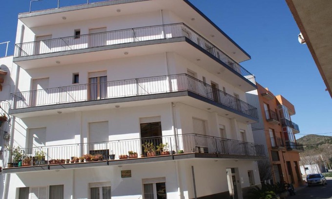 Llanca Casa | Hostal Gran Sol