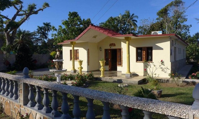 Soroa Casa | Hostal La Colonial CANDELARIA