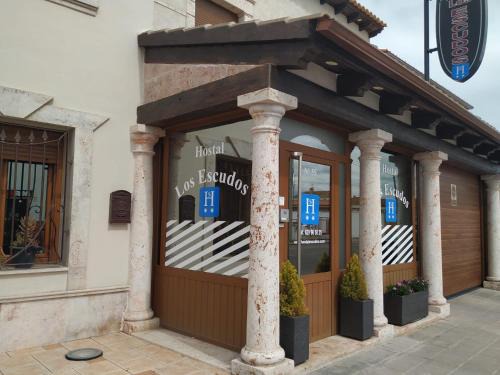 Almagro Casa | Hostal Los Escudos