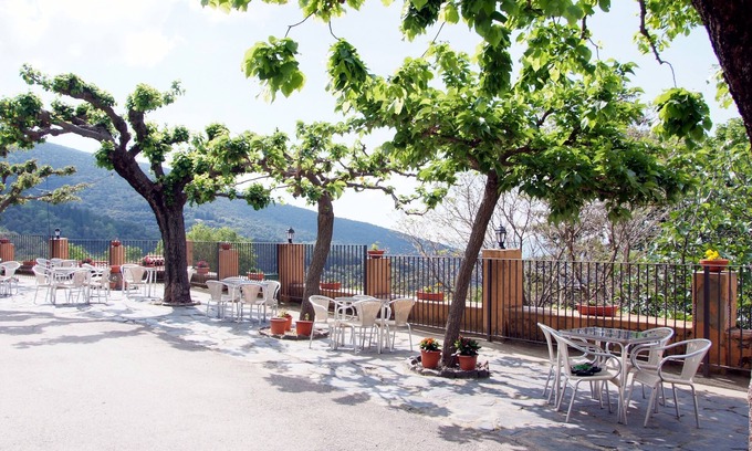 Montseny Casa | Hostal Montserrat
