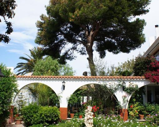 Ciudadela Casa | Hostal Oasis Menorca