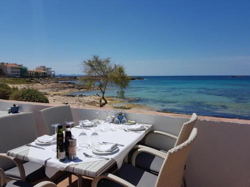 Colonia Sant Jordi Cama Y Desayuno | Hostal Restaurante Playa