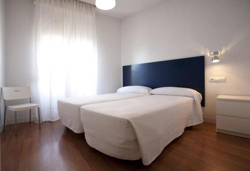 Embajadores Casa | Hostal Santa Isabel