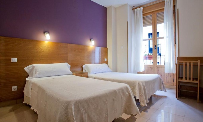 Embajadores Casa | Hostal Zabala