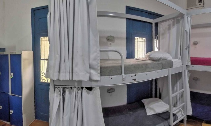 Niteroi Cabina | Hostel Familiar e Aconchegante com Otima Localização Perto da Praia e Museu