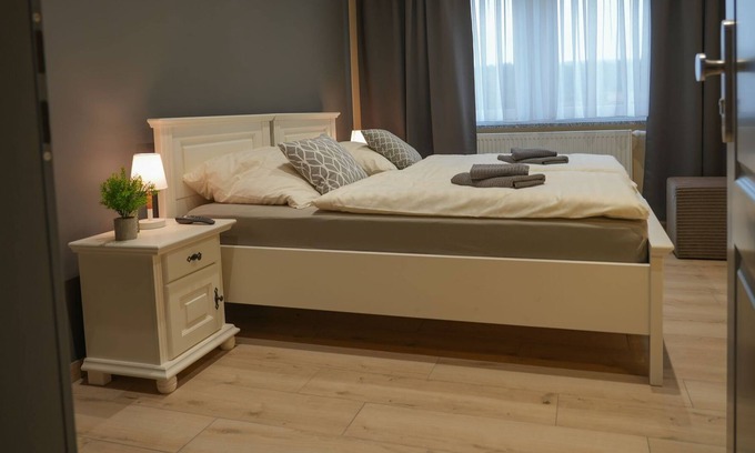 Neuhaus-Schierschnitz Apartamento | Hostelzimmer 201 - Aparthotel Rotheul