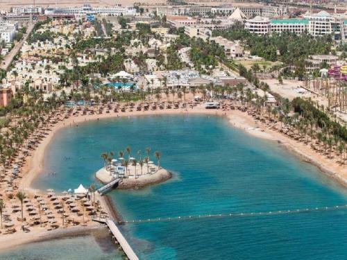 Village Road Complejo | Hostgool Beach Chalets Mirage bay resort & aqua park